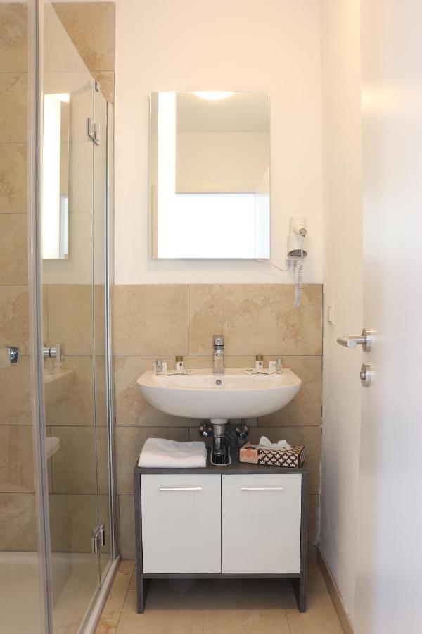 Motel Bergtheim - Self Check-In Extérieur photo