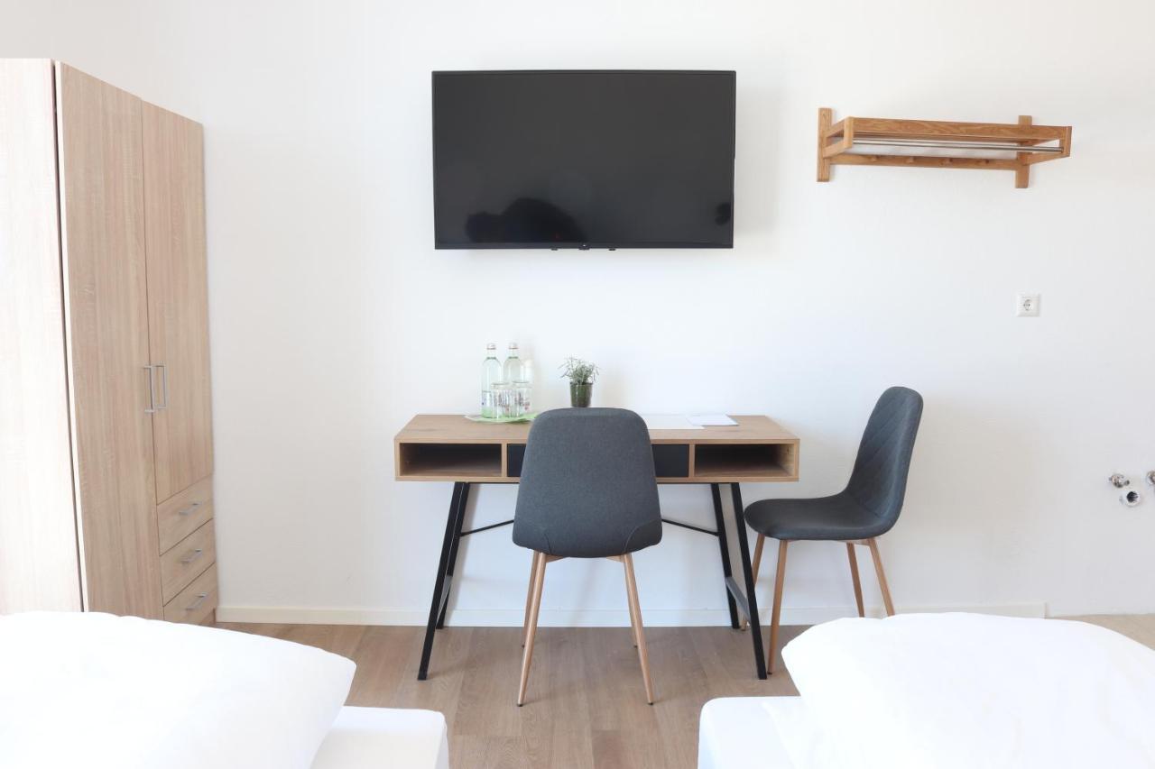 Motel Bergtheim - Self Check-In Extérieur photo